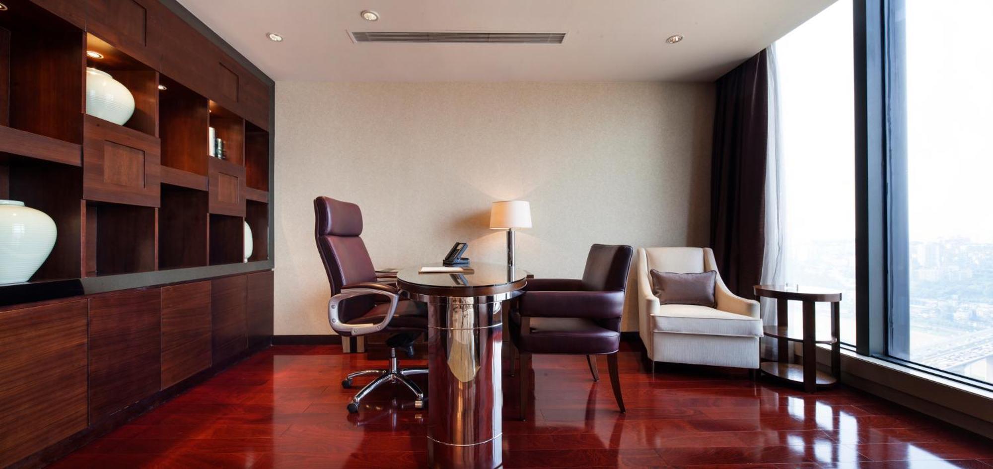 Radisson Blu Plaza Chongqing - Free 2 Bottle Of Local Beer Per Room During Stay Екстериор снимка