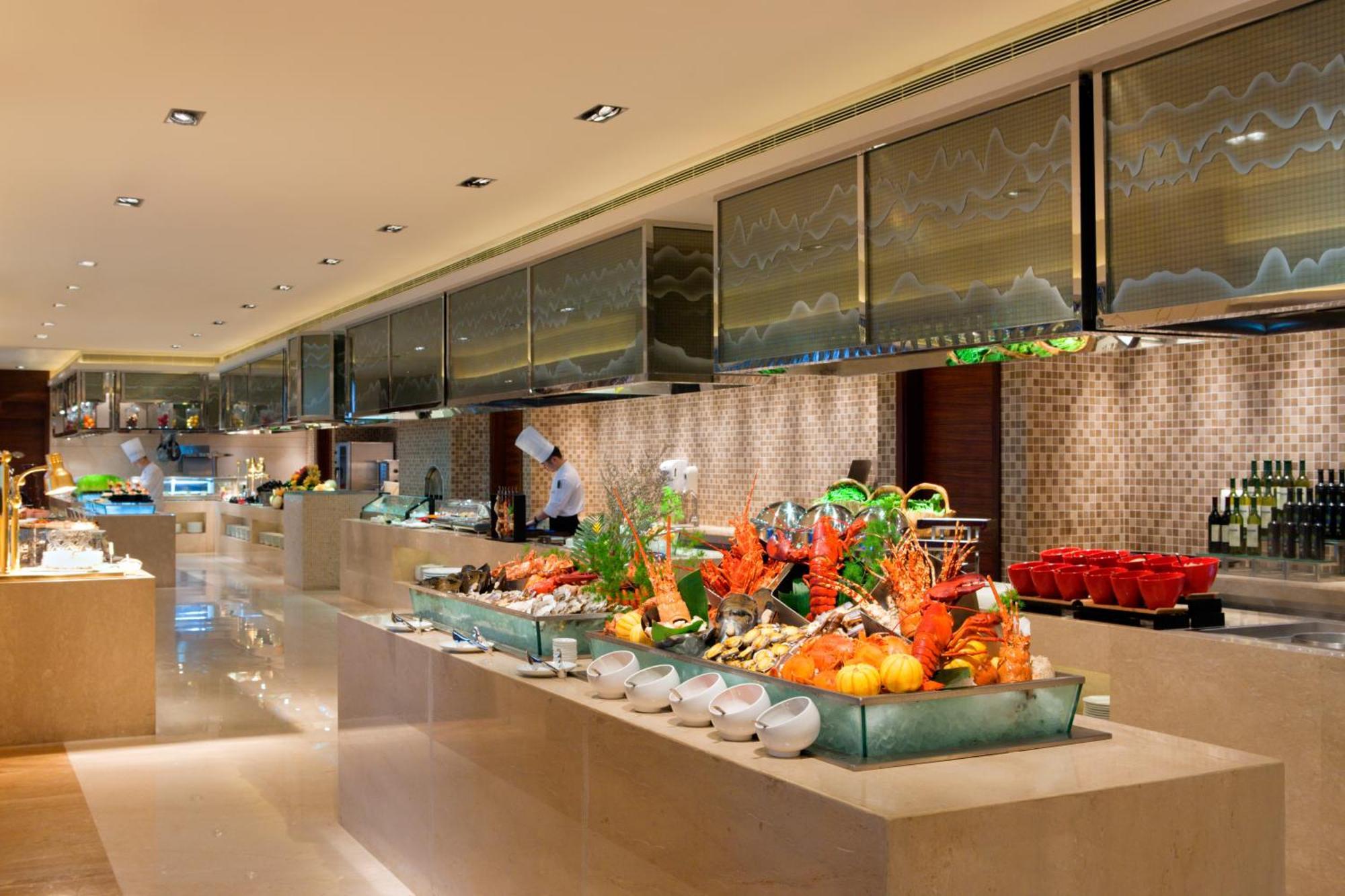 Radisson Blu Plaza Chongqing - Free 2 Bottle Of Local Beer Per Room During Stay Екстериор снимка